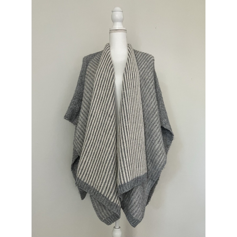 Cocogio Off White And Gray Open Front Knit Poncho Made In Italy Sz OSFA